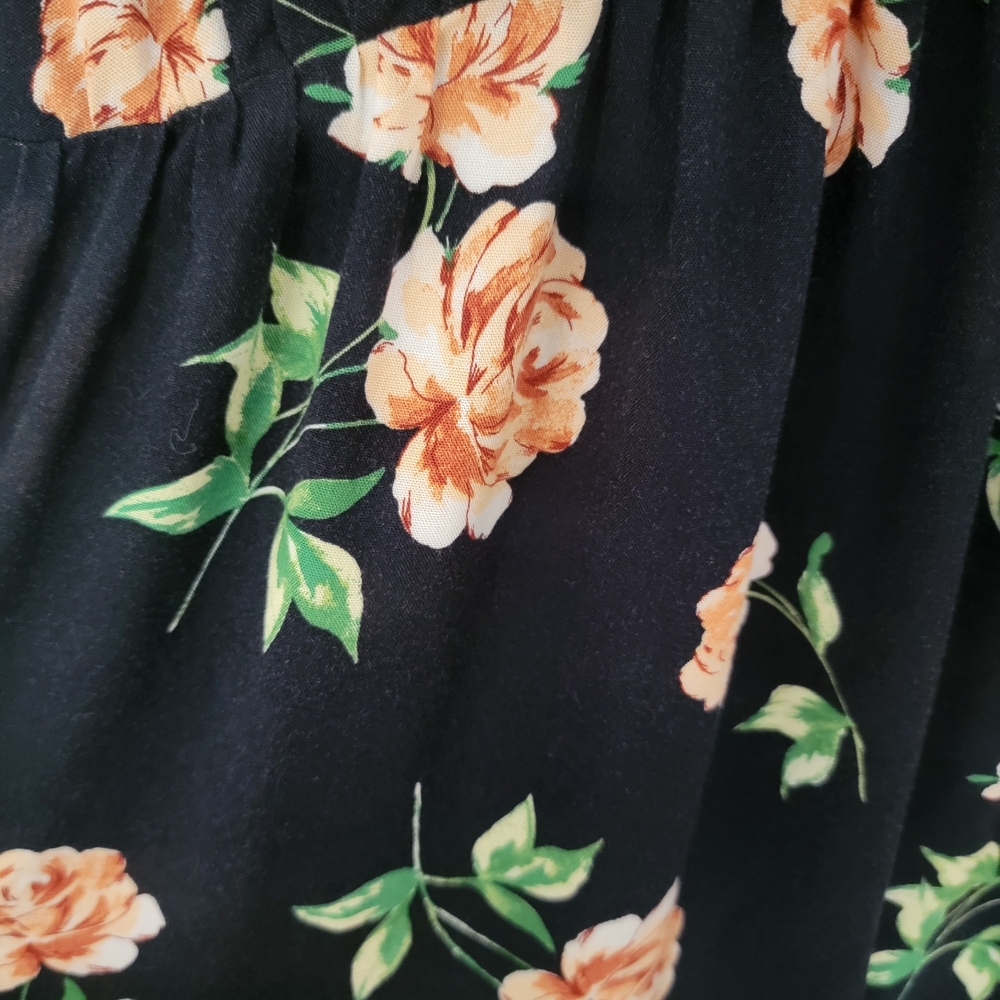 Old Navy Black Floral Maxi Dress - Picture 3 of 10